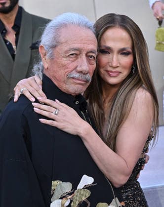 Netflix™s ˜Office Romance™ World Premiere Edward James Olmos and Jennifer Lopez arriving to the Netflix™s Office Romance world premiere held at The Egyptian Theatre on May 26, 2026 in Hollywood, CA. Hollywood The Egyptian Theatre California USA Copyright: xLISAxOConnorx xAFF-USA.comx