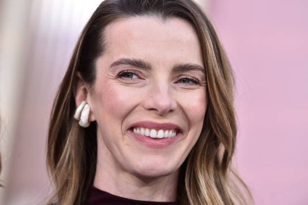 Netflix™s ˜Office Romance™ World Premiere Betty Gilpin arriving to the Netflix™s Office Romance world premiere held at The Egyptian Theatre on May 26, 2026 in Hollywood, CA. Hollywood The Egyptian Theatre California USA Copyright: xLISAxOConnorx xAFF-USA.comx