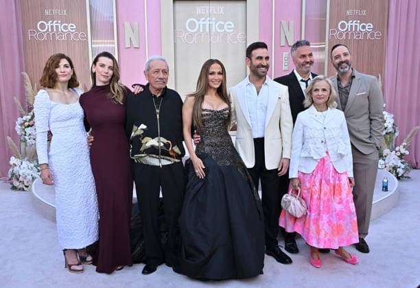 Netflix™s ˜Office Romance™ World Premiere Jodie Whittaker, Betty Gilpin, Edward James Olmos, Jennifer Lopez, Brett Goldstein, Ol Parker, Amy Sedaris and Tony Hale arriving to the Netflix™s Office Romance world premiere held at The Egyptian Theatre on May 26, 2026 in Hollywood, CA. Hollywood The Egyptian Theatre California USA Copyright: xLISAxOConnorx xAFF-USA.comx