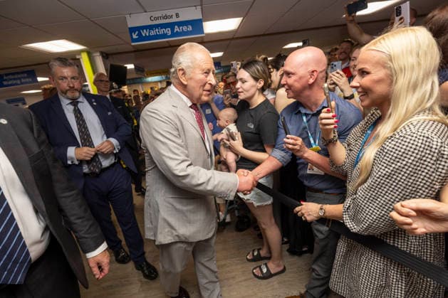 . 26 05 2026. York, United Kingdom. King Charles III during a visit to the Sir Robert Ogden Macmillan Cancer Centre in York, United Kingdom  xPoolx xi-Imagesx IIM-26792-0022