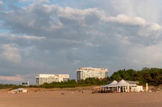 Swinoujscie Poland May 2026 Polish Baltic Sea coast. Beach with Radisson Sas and Hilton Hotels beach, shore, shoreline, kust, seaside, Ostsee, coastal, nord,, ÅöwinoujÅ›cie