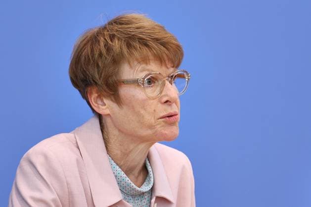 Berlin, Deutschland, 27.05.2026: Bundespressekonferenz: Vorstellung des Frühjahrsgutachten 2026 - Sachverständigenrat zur Begutachtung der gesamtwirtschaftlichen Entwicklung: Veronika Grimm *** Berlin, Germany, 27 05 2026 Federal Press Conference Presentation of the Spring Report 2026 German Council of Economic Experts Veronika Grimm Copyright: xdtsxNachrichtenagenturx dts_120820