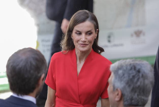 The King and Queen preside over the award ceremony of the Medals of Merit in Fine Arts 2024 in Toledo Queen Letizia during the official ceremony of the awards ceremony and the subsequent family photo with all the winners, inside the Cathedral Primada de Santa María, on May 27th, 2026, in Toledo, Castilla La Mancha Spain Their Majesties the King and Queen of Spain lead this solemn institutional ceremony to recognize the career, creativity and contribution of the honorees to the enrichment of the countrys artistic, cultural and musical heritage 27 MAY 2026 Juanma Jimé Toledo, Castilla La Mancha Toledo, Castilla La Mancha Spain  Copyright: xJuanmaxJimÃ nezx 7553301