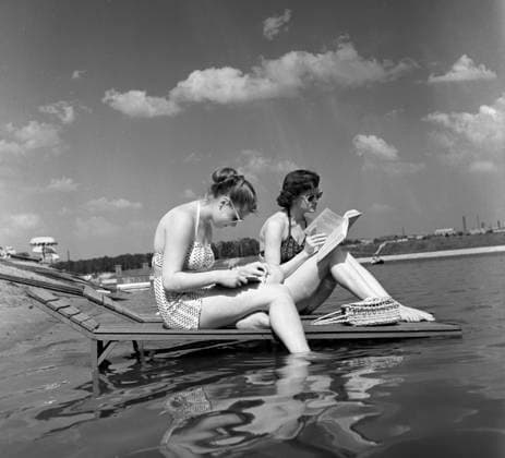 A beach in Serebryany Bor, Moscow 2356254 01.07.1956 A beach in Moscow s Serebryany Bor District. Evgeniy Sputnik Moscow Russia  Copyright: xEvgeniyx
