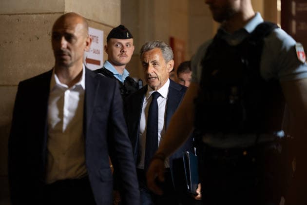 Last day of the Libyan financing appeal trial - Paris French former president Nicolas Sarkozy comes back from a lunch break on the last day of his appeal trial over charges he had sought Libyan financing for his 2007 election, at the Palais de Justice courthouse in Paris on May 27, 2026. Photo by Raphael Lafargue ABACAPRESS.COM Paris France  Copyright: xLafarguexRaphael ABACAx