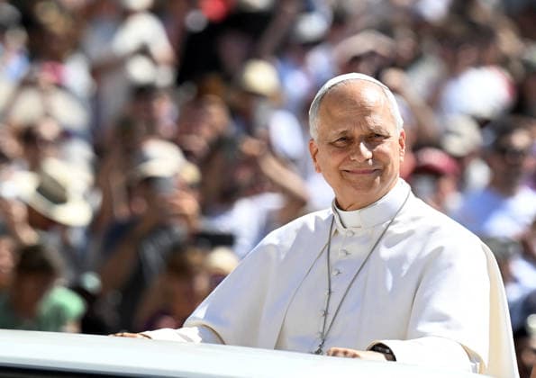Pope Leo XIV Leads The General Audience - Vatican Pope Leo XIV attends the weekly general audience in Saint Peter’s square, Vatican on May 27, 2026. Photo by Eric Vandeville ABACAPRESS.COM Rome Vatican (or Holy See)  Copyright: xABACAx