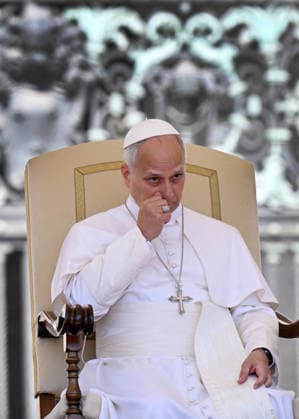 Pope Leo XIV Leads The General Audience - Vatican Pope Leo XIV attends the weekly general audience in Saint Peter’s square, Vatican on May 27, 2026. Photo by Eric Vandeville ABACAPRESS.COM Rome Vatican (or Holy See)  Copyright: xABACAx