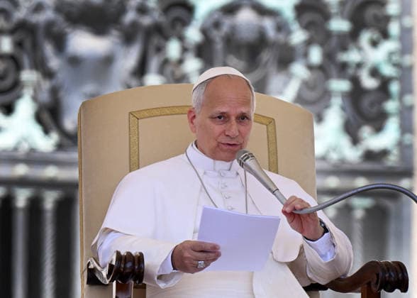 Pope Leo XIV Leads The General Audience - Vatican Pope Leo XIV attends the weekly general audience in Saint Peter’s square, Vatican on May 27, 2026. Photo by Eric Vandeville ABACAPRESS.COM Rome Vatican (or Holy See)  Copyright: xABACAx