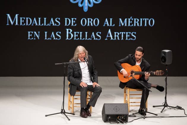 The King and Queen of Spain preside over the award ceremony of the Medals of Merit in Fine Arts 2024 in Toledo The singer José Mercé performs during the official ceremony of the awards ceremony and the subsequent family photo with all the winners, inside the Primada de Santa María Cathedral, on May 27th, 2026, in Toledo, Castilla La Mancha Spain Their Majesties the King and Queen of Spain lead this solemn institutional ceremony to recognize the career, creativity and contribution of the honorees to the enrichment of the artistic, cultural and musical heritage of the country 27 MAY 2026 Juanma Jimé Toledo, Castilla La Mancha Toledo, Castilla La Mancha Spain  Copyright: xJuanmaxJimÃ nezx 7554018