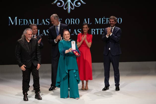 The King and Queen of Spain preside over the award ceremony of the Medals of Merit in Fine Arts 2024 in Toledo The singers María de los Ángeles Munoz and Dionisio Martín, from Camela, during the official ceremony of the awards ceremony and the subsequent family photo with all the winners, inside the Primada de Santa María Cathedral, on May 27, 2026, in Toledo, Castilla La Mancha Spain Their Majesties the King and Queen of Spain lead this solemn institutional ceremony to recognize the trajectory, creativity and contribution of the honorees to the enrichment of the artistic, cultural and musical heritage of the country 27 MAY 2026 Juanma Jimé Toledo, Castilla La Mancha Toledo, Castilla La Mancha Spain  Copyright: xJuanmaxJimÃ nezx 7554021