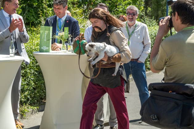 Eröffnung des neuen Themenbereichs Idefix Abenteuerland im Freizeitpark Belantis bei Leipzig. Der familienorientierte Erlebnisbereich rund um die bekannten Asterix-Figuren ist Teil der geplanten Weiterentwicklung des Parks zum zukünftigen Asterix-Park Deutschland. Eröffnung Idefix Abenteuerland *** Opening of the new Idefix Adventureland themed area at the Belantis theme park near Leipzig The family-oriented adventure area based around the well-known Asterix characters is part of the planned further development of the park into the future Asterix Park Germany Opening of Idefix Adventureland