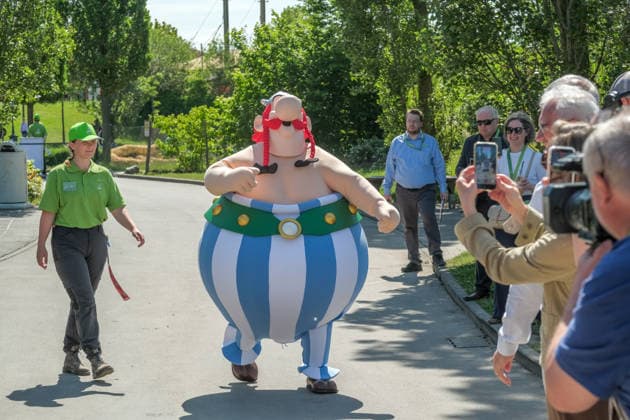 Eröffnung des neuen Themenbereichs Idefix Abenteuerland im Freizeitpark Belantis bei Leipzig. Der familienorientierte Erlebnisbereich rund um die bekannten Asterix-Figuren ist Teil der geplanten Weiterentwicklung des Parks zum zukünftigen Asterix-Park Deutschland. Eröffnung Idefix Abenteuerland *** Opening of the new Idefix Adventureland themed area at the Belantis theme park near Leipzig The family-oriented adventure area based around the well-known Asterix characters is part of the planned further development of the park into the future Asterix Park Germany Opening of Idefix Adventureland