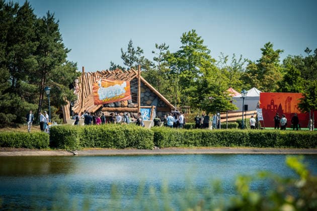 Eröffnung des neuen Themenbereichs Idefix Abenteuerland im Freizeitpark Belantis bei Leipzig. Der familienorientierte Erlebnisbereich rund um die bekannten Asterix-Figuren ist Teil der geplanten Weiterentwicklung des Parks zum zukünftigen Asterix-Park Deutschland. Eröffnung Idefix Abenteuerland *** Opening of the new Idefix Adventureland themed area at the Belantis theme park near Leipzig The family-oriented adventure area based around the well-known Asterix characters is part of the planned further development of the park into the future Asterix Park Germany Opening of Idefix Adventureland