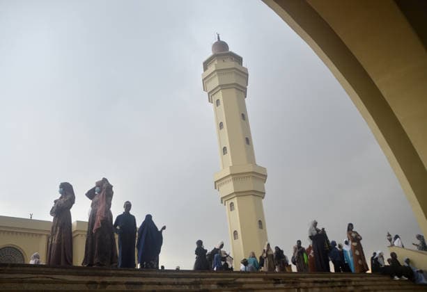 Eid al-Adha prayers hold in Uganda KAMPALA, UGANDA - MAY 27: Muslims flock to the Uganda National Mosque to perform Eid al-Adha prayers despite a rise in Ebola cases in the capital Kampala, Uganda, on May 27, 2026. Some worshippers took precautions against the outbreak by wearing face masks during the prayers. Nicholas Kajoba Anadolu Kampala Uganda. Editorial use only. Please get in touch for any other usage.  Copyright: x2026xAnadoluxNicholasxKajobax
