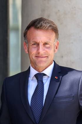 Paris, France le 27 mai 2026 - Le President de la Republique Emmanuel Macron recoit M. Milojko Spajic, Premier ministre du Montenegro au Palais de l Elysee - The President of the Republic Emmanuel Macron receives Mr. Milojko Spajic, Prime Minister of Montenegro at the Elysee Palace  Copyright: xSebastienxTOUBONx