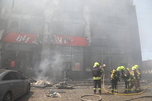Russian attack injures 11 in Odesa ODESA, UKRAINE - MAY 27: Emergency services operate in the area where a Russian Shahed drone strike hit, injuring 11 people including two children in Odesa, Ukraine on May 27, 2026. Two stores and a post office were damaged in the attack. Nina Lyashonok Anadolu Odesa Ukraine. Editorial use only. Please get in touch for any other usage.  Copyright: x2026xAnadoluxNinaxLyashonokx