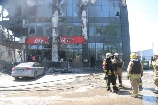 Russian attack injures 11 in Odesa ODESA, UKRAINE - MAY 27: Emergency services operate in the area where a Russian Shahed drone strike hit, injuring 11 people including two children in Odesa, Ukraine on May 27, 2026. Two stores and a post office were damaged in the attack. Nina Lyashonok Anadolu Odesa Ukraine. Editorial use only. Please get in touch for any other usage.  Copyright: x2026xAnadoluxNinaxLyashonokx