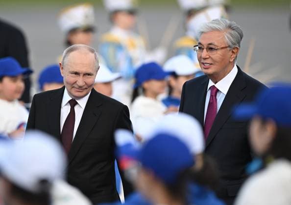 Kazakhstan Russia 9174616 27.05.2026 Russian President Vladimir Putin and Kazakh President Kassym-Jomart Tokayev attend a welcome ceremony upon Putin s arrival at Nursultan Nazarbayev International Airport in Astana, Kazakhstan. Sergey Bobylev Sputnik Astana Kazakhstan  Copyright: xSergeyxBobylevx