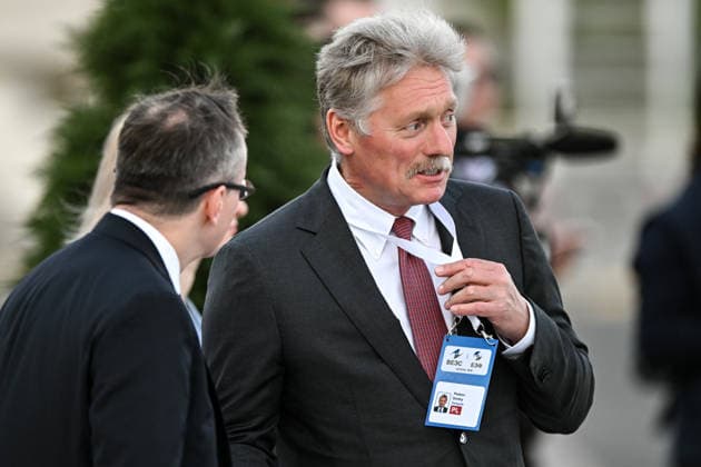 Kazakhstan Russia 9174622 27.05.2026 Kremlin spokesman Dmitry Peskov waits for the arrival of Russian President Vladimir Putin at Nursultan Nazarbayev International Airport in Astana, Kazakhstan. Sergey Bobylev Sputnik Astana Kazakhstan  Copyright: xSergeyxBobylevx