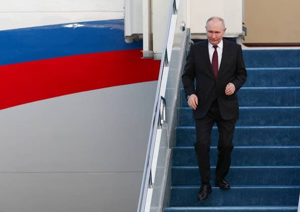 Kazakhstan Russia 9174640 27.05.2026 Russian President Vladimir Putin disembarks from a plane upon arrival at Nursultan Nazarbayev International Airport in Astana, Kazakhstan. Alexander Shcherbak Sputnik Astana Kazakhstan  Copyright: xAlexanderxShcherbakx