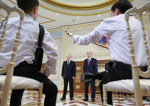 Kazakhstan Russia 9174662 27.05.2026 Russian President Vladimir Putin and Kazakh President Kassym-Jomart Tokayev attend a welcome ceremony upon Putin s arrival at Nursultan Nazarbayev International Airport in Astana, Kazakhstan. Alexander Kazakov Sputnik Astana Kazakhstan  Copyright: xAlexanderxKazakovx