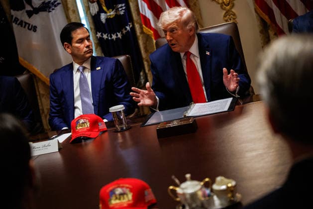 DC: President Trump Holds Cabinet Meeting U.S. President Donald Trump holds a Cabinet meeting in the Cabinet Room of the White House on May 27, 2026 in Washington, D.C. Trump is holding the meeting with members of his Cabinet as a the U.S. and Iran creep closer to a deal. (Photo by Samuel Corum Pool ABACAPRESS.COM) Washington DC United States  Copyright: xPool ABACAx