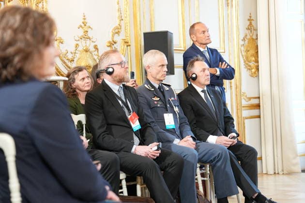 Store moter Frankrikes president Emmanuel Macron i Paris. Paris, Frankrike 20260527. Statsminister Jonas Gahr Store moter Frankrikes president Emmanuel Macron i Paris. Foto: Ole Berg-Rusten NTB Paris Frankrike fNYns-y6B2M EDITORIAL USE ONLY Ref:_POLfNYns-y6B2M.jpg *** French President Emmanuel Macron in Paris Paris, France 20260527 Prime Minister Jonas Gahr Store fashions French President Emmanuel Macron in Paris Photo Ole Berg Rusten NTB Paris France fNYns y6B2M EDITORIAL USE ONLY Ref POLfNYns y6B2M jpg  Copyright: xOlexBerg-Rustenx xNTBx
