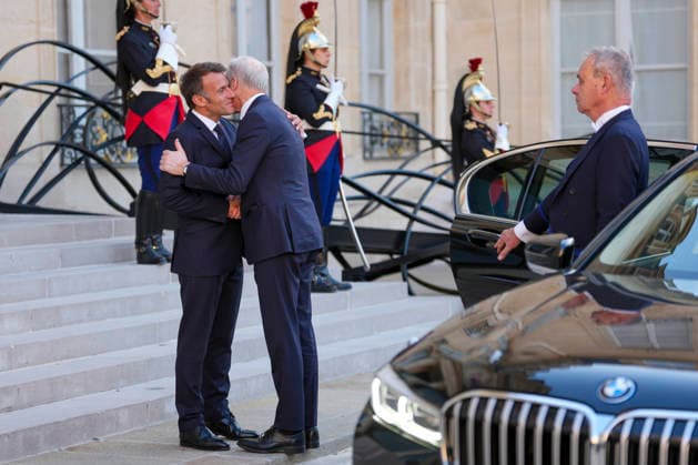 Store moter Frankrikes president Emmanuel Macron i Paris. Paris, Frankrike 20260527. Statsminister Jonas Gahr Store moter Frankrikes president Emmanuel Macron i Paris. Foto: Ole Berg-Rusten NTB Paris Frankrike Vh7sioqa3FY EDITORIAL USE ONLY Ref:_POLVh7sioqa3FY.jpg *** Big fashions French President Emmanuel Macron in Paris Paris, France 20260527 Prime Minister Jonas Gahr Big fashions French President Emmanuel Macron in Paris Photo Ole Berg Rusten NTB Paris France Vh7sioqa3FY EDITORIAL USE ONLY Ref POLVh7sioqa3FY jpg  Copyright: xOlexBerg-Rustenx xNTBx