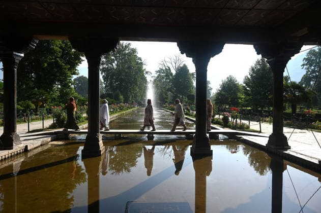 SRINAGAR, INDIA - MAY 27: Muslims arrive to offer Eid al-Adha prayers at the Mughal garden on May 27, 2026 in Srinagar, India. Eid al-Adha will be celebrated across most parts of India on May 28, 2026, after the Dhul-Hijjah crescent moon was not sighted earlier this week. Several governments and institutions revised their holiday schedules. While Saudi Arabia, the United Arab Emirates, and some other countries are marking the occasion today, May 27. (Photo by Waseem Andrabi Hindustan Times ) Eid al-Adha 2026
