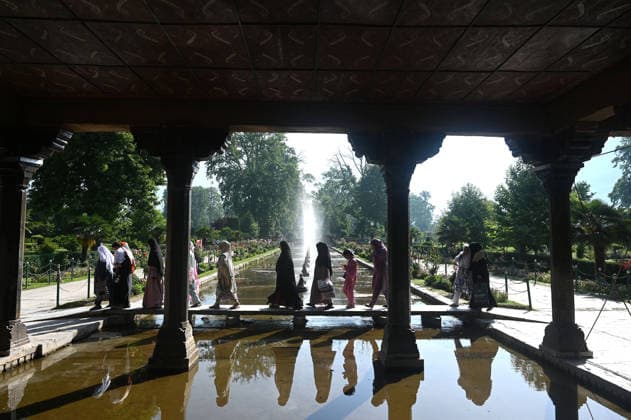 SRINAGAR, INDIA - MAY 27: Muslims arrive to offer Eid al-Adha prayers at the Mughal garden on May 27, 2026 in Srinagar, India. Eid al-Adha will be celebrated across most parts of India on May 28, 2026, after the Dhul-Hijjah crescent moon was not sighted earlier this week. Several governments and institutions revised their holiday schedules. While Saudi Arabia, the United Arab Emirates, and some other countries are marking the occasion today, May 27. (Photo by Waseem Andrabi Hindustan Times ) Eid al-Adha 2026