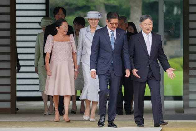 May 27, 2026, Tokyo, Japan: Japanese Emperor Naruhito and Empress Masako welcome Philippine President Ferdinand Marcos Jr., and first lady Liza Araneta-Marcos during a welcome ceremony at the Imperial Palace in Tokyo, Wednesday, May 27, 2026. Tokyo Japan - ZUMAz114 20260527_zih_z114_036 Copyright: xPOOLx