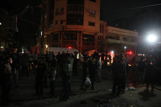 Israeli airstrike in Gaza kills 7 Palestinians GAZA CITY, GAZA, PALESTINE - MAY 27: Palestinian search and rescue teams, firefighters and medical crews are dispatched to the area following the Israeli attack on Omar Mukhtar Street which killed 7 Palestinians and injured 18 in Gaza City, Gaza, Palestine on May 27, 2026. Anas Zeyad Fteha Anadolu Gaza City Gaza. Editorial use only. Please get in touch for any other usage.  Copyright: x2026xAnadoluxAnasxZeyadxFtehax