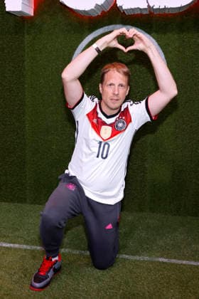 Comedian Oliver Pocher bei der Premiere der Netflix-Doku Poldi im RheinEnergieStadion. Köln, 27.05.2026 NRW Deutschland *** Comedian Oliver Pocher at the premiere of the Netflix documentary Poldi in the RheinEnergieStadion Cologne, 27 05 2026 NRW Germany Copyright: xChristophxHardtx