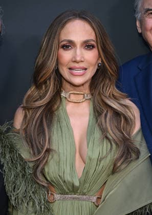 Opening Night of the L.A. Latino International Film Festival Jennifer Lopez arriving to the opening night of the 25th edition of the Los Angeles Latino International Film Festival (LALIFF), held at the TCL Chinese Theatre on May 27, 2026 in Hollywood, CA. Hollywood TCL Chinese Theatre California USA Copyright: xLisaxOConnorx xAFF-USA.comx