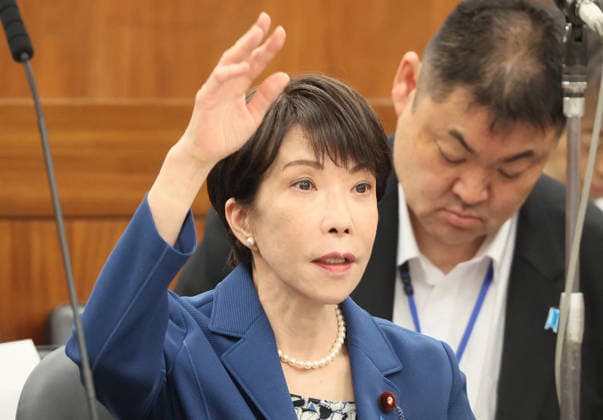 May 28, 2026, Tokyo, Japan - Japanese Prime Minister Sanae Takaichi raises her hand to answer a question at Upper House s health committee session at the National Diet in Tokyo on Thursday, May 28, 2026. (photo by Yoshio Tsunoda AFLO)  aflo_332220107