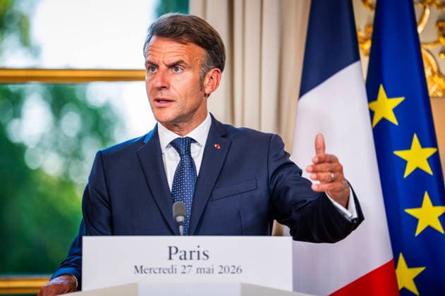 Store moter Frankrikes president Emmanuel Macron i Paris. Paris, Frankrike 20260527. Statsminister Jonas Gahr Store moter Frankrikes president Emmanuel Macron i ElysÃ e-palasset i Paris onsdag kveld. Norge inngar et atomvapensamarbeid med Frankrike og Store omtaler samarbeidet som historisk. Foto: Ole Berg-Rusten NTB Paris Frankrike 6lmKZ_I3opI EDITORIAL USE ONLY Ref:_POL6lmKZ_I3opI.jpg *** Prime Minister Jonas Gahr Store meets French President Emmanuel Macron in Paris Paris, France 20260527 Prime Minister Jonas Gahr Store meets French President Emmanuel Macron at the Elysée Palace in Paris on Wednesday evening Norway enters into a nuclear weapons cooperation with France and Store describes the cooperation as historic Photo Ole  Copyright: xOlexBerg-Rustenx xNTBx