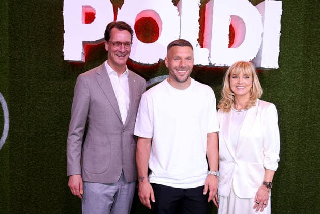 Hendrik Wuest, Lukas Podolski und Katja Hofem bei der Poldi Doku Netflix Serien Premiere am 27.05.2026 in Koeln Hendrik Wuest, Lukas Podolski and Katja Hofem attend the premiere of the Poldi documentary series on Netflix on May 27, 2026 at Rheinenergiestadion in Cologne, Germany Poldi Netflix Serien Premiere in Koeln *** Hendrik Wuest, Lukas Podolski and Katja Hofem at the Poldi documentary Netflix series premiere on May 27, 2026 in Cologne Hendrik Wuest, Lukas Podolski and Katja Hofem attend the premiere of the Poldi documentary series on Netflix on May 27, 2026 at Rheinenergiestadion in Cologne, Germany Poldi Netflix series premiere in Cologne 
