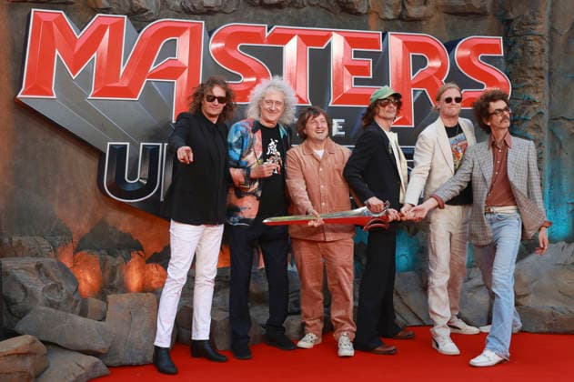 Dan Hawkins, Brian May, Daniel Pemberton, Justin Hawkins, Rufus Tiger Taylor und Justin Poullain bei der Premiere des Kinofilms Masters of the Universe im Cineworld Leicester Square. London, 27.05.2026 *** Dan Hawkins, Brian May, Daniel Pemberton, Justin Hawkins, Rufus Tiger Taylor and Justin Poullain at the premiere of the movie Masters of the Universe at Cineworld Leicester Square London, 27 05 2026 Foto:xD.xJonesx xFuturexImagex universe_6518