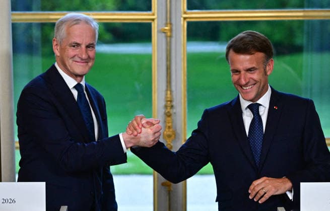 President Macron And Norwegian PM Gahr Store Press Conference - Paris President Emmanuel Macron receives Jonas Gahr Store, Prime Minister of the Kingdom of Norway, at the Elysée Palace in Paris, France on May 27, 2026, with discussions focusing on strengthening defense cooperation between the two countries. Photo by Christian Liewig Pool ABACAPRESS.COM Paris France  Copyright: xLiewigxChristian Pool ABACAx