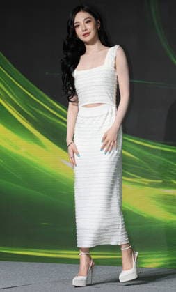 S. Korean girl group Aespa S. Korean girl group Aespa Ningning, a member of South Korean girl group Aespa, poase for a photo during a showcase in Seoul on May 28, 2026, to promote the release of the group s second album Lemonade. (Yonhap) 2026-05-28 16:17:01 < 1980-2026 YONHAPNEWS AGENCY. .> ¼­¿ïÆ¯º°½Ã EDITORIAL USE ONLY  Copyright: xx PYH2026052818900034400 YonhapxNewsx yonphotos252757