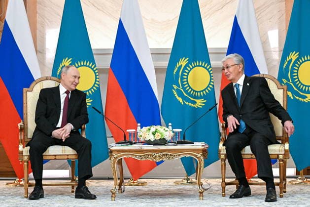 KAZAKHSTAN, ASTANA - MAY 28, 2026: Russia s President Vladimir Putin (L) and Kazakhstan s President Kassym-Jomart Tokayev are seen during a meeting at the Independence Palace. Sergei Bobylev TASS  93124954