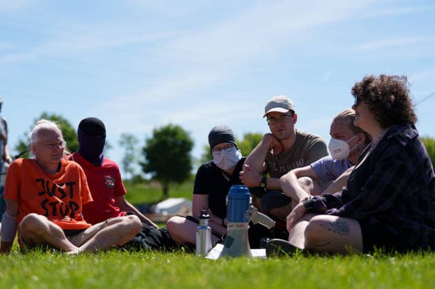 Climate Camp activists prepare for demonstration weekend in Hamm Germany - Hamm, 28.05.2026 Climate activists take part in a protest training session ahead of planned demonstrations against fossil gas infrastructure in Hamm. Organizers announced actions and protests scheduled for Friday and Saturday. North Rhine-Westphalia