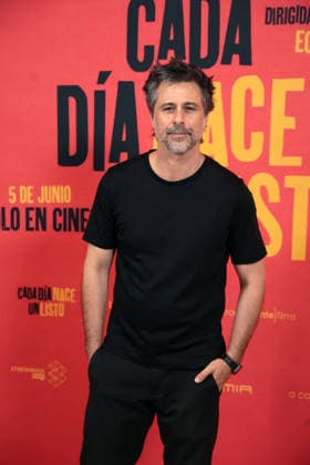 Photocall for the film Every Day a Smart Guy is Born , a comedy by Arantxa Echevarría Actor Hugo Silva poses at the photocall for the film Every Day a Smart Guy is Born , Cines Verdi, May 28, 2026, in Madrid Spain The highest-grossing director in the history of Spanish cinema and also winner of the Goya Award returns with this unbridled, hooligan and unpredictable action satire FAMOSOSOS PHOTOCALL ACTOR ACTRESS MOVIE COMEDY FILM CINEMA José Ramó Madrid Madrid Spain  Copyright: xJosÃ xRamonxHernandox 7555996