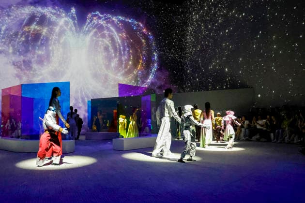 Humanoid robots take over the runway at Seoul s new enter-tech venue in South Korea Humanoid robots and models perform on the runway during a robot fashion show at Galaxy Robot Park in Seoul, South Korea, on May 28, 2026. Galaxy Corporation, the entertainment firm behind K-pop stars including G-Dragon and Taemin, opened the park on May 15 as what it describes as the world s first robot-themed entertainment venue, where humanoid robots perform choreographed concerts, drawing demonstrations and fashion shows as part of its enter-tech concept blending robotics with K-pop culture. Seoul South Korea  Copyright: xMatrixxImages JungxUi-Chelx