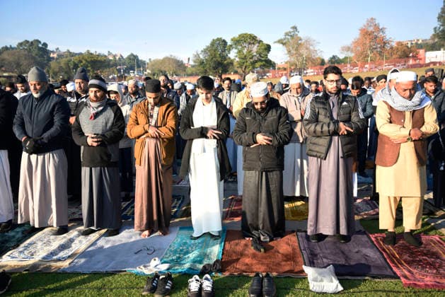 May 28, 2026, Pretoria, Gauteng, South Africa: Thousands of Muslims from Pretoria participated in Eid al-Adha celebrations in Laudium ,on May 28, 2026, in Pretoria,South Africa . The Festival of Sacrifice commemorates Prophet Ibrahim™s unwavering devotion to God, honoring his willingness to sacrifice his son Ismail as an act of obedience. Pretoria South Africa - ZUMAd214 20260528_znp_d214_007 Copyright: xManashxDasx