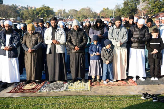 May 28, 2026, Pretoria, Gauteng, South Africa: Thousands of Muslims from Pretoria participated in Eid al-Adha celebrations in Laudium ,on May 28, 2026, in Pretoria,South Africa . The Festival of Sacrifice commemorates Prophet Ibrahim™s unwavering devotion to God, honoring his willingness to sacrifice his son Ismail as an act of obedience. Pretoria South Africa - ZUMAd214 20260528_znp_d214_008 Copyright: xManashxDasx