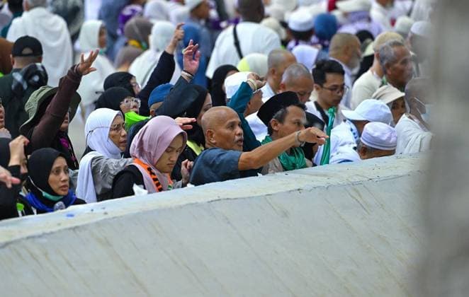 Muslim pilgrims throw stones at the three pillars in Mina during the first day of Tashreeq, the second day of Eid al-Adha, as part of the annual Hajj pilgrimage Muslim pilgrims throw stones at the three pillars in Mina during the first day of Tashreeq, the second day of Eid al-Adha, as part of the annual Hajj pilgrimage, in Mecca, Saudi Arabia, May 28, 2026. Photo by Saudi Press Agency apaimages Khan Yunis Gaza Strip Saudi Arabia 280526_Saudi_Arabia_SPA_00(18) Copyright: xapaimagesxSaudixPressxAgencyx xapaimagesx