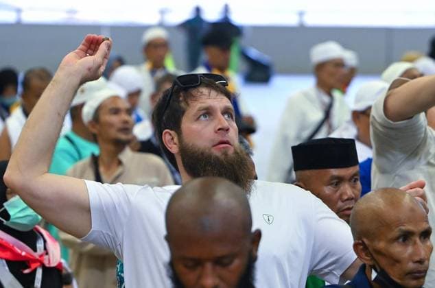 Muslim pilgrims throw stones at the three pillars in Mina during the first day of Tashreeq, the second day of Eid al-Adha, as part of the annual Hajj pilgrimage Muslim pilgrims throw stones at the three pillars in Mina during the first day of Tashreeq, the second day of Eid al-Adha, as part of the annual Hajj pilgrimage, in Mecca, Saudi Arabia, May 28, 2026. Photo by Saudi Press Agency apaimages Khan Yunis Gaza Strip Saudi Arabia 280526_Saudi_Arabia_SPA_00(26) Copyright: xapaimagesxSaudixPressxAgencyx xapaimagesx