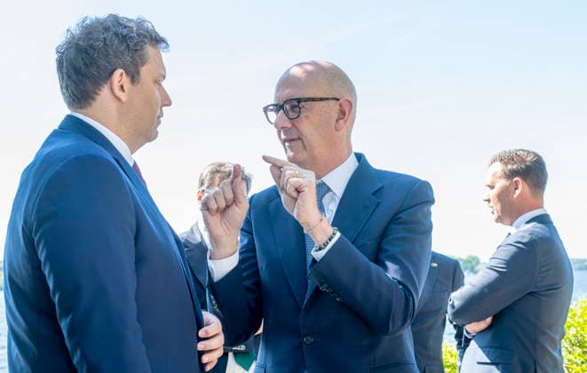 Lars Klingbeil vor dem Treffen der Finanzminister im 6 MS-Format EUR, Deutschland, Berlin, 28.05.2026: Pressestatement und Gespräche in vertrauter Runde des Bundesfinanzminister Lars Klingbeil vor dem Treffen der EU-Finanzminister im 6 MS-Format. Ein Treffen der Finanzminister Deutschlands, Frankreichs, Italiens, der Niederlande, Polens und Spaniens. *** Lars Klingbeil ahead of the meeting of finance ministers in the 6 MS format EUR, Germany, Berlin, 28 05 2026 Press statement and talks in an intimate setting by Federal Minister of Finance Lars Klingbeil ahead of the meeting of EU finance ministers in the 6 MS format A meeting of the finance ministers of Germany, France, Italy, the Netherlands, Poland and Spain