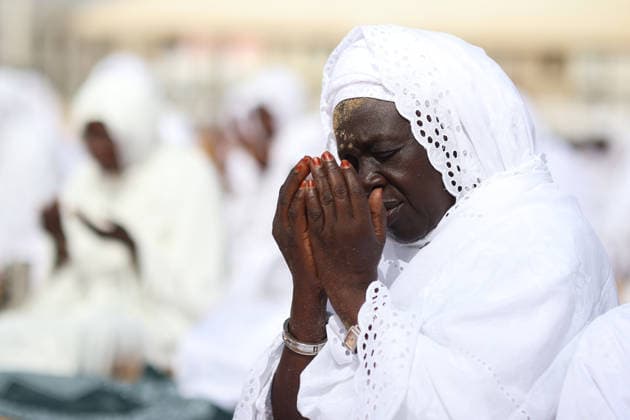 Eid al-Adha prayer on the beach in Dakar DAKAR, SENEGAL - MAY 28: Followers of the Layene order perform the Eid al-Adha prayer dressed in white on the beach in Dakar, Senegal where the first day of Eid al-Adha is being observed today on May 28, 2026. In the Yoff district of the capital Dakar, thousands gathered on the beach around the tomb of Seydina Limamou Laye, the founder of the Layene order, for the Eid prayer. Cem Ozdel Anadolu Dakar Senegal. Editorial use only. Please get in touch for any other usage.  Copyright: x2026xAnadoluxCemxOzdelx